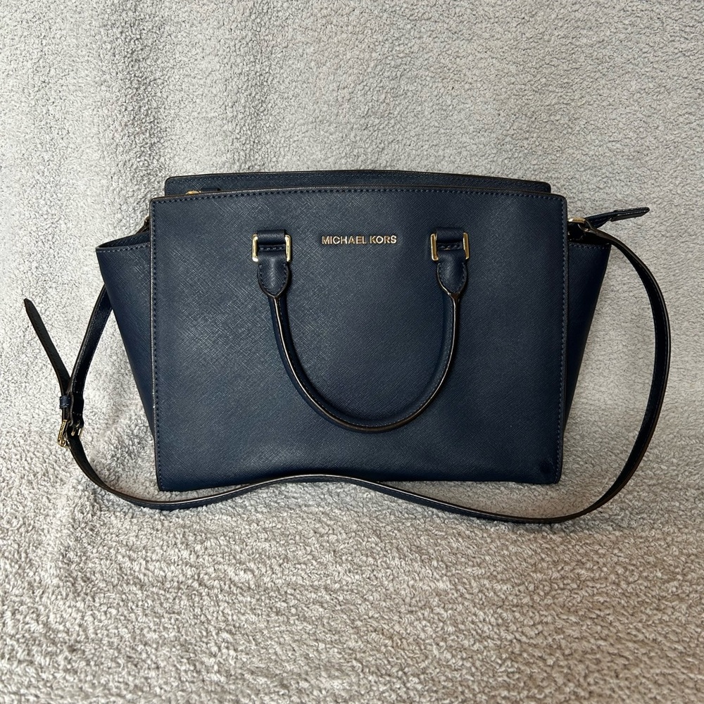 Michael Kors Large Selma crossbody bag